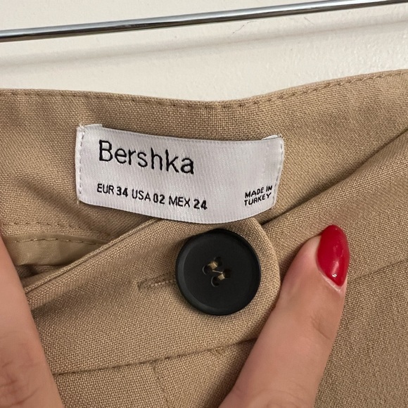 Bershka beige trousers - Picture 2 of 3